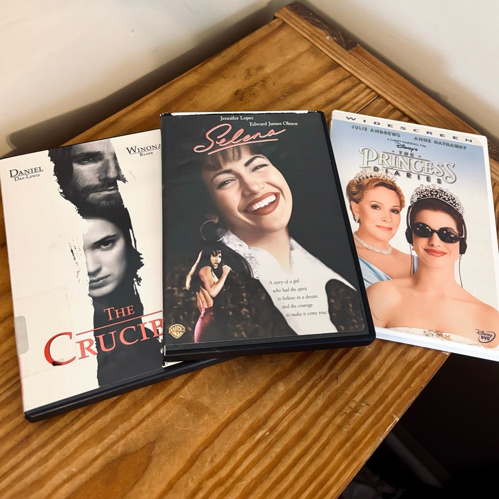 💥 DVD Bundle: Princess Diaries, Selena & The Crucible